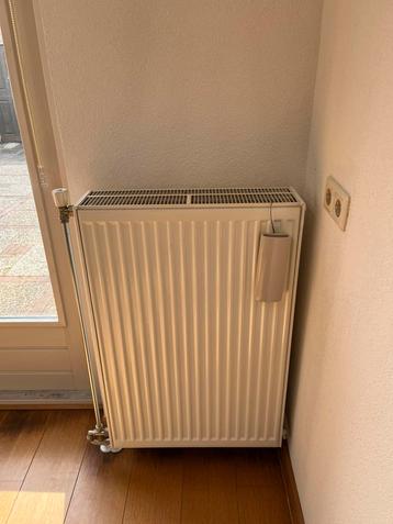 3 paneelradiatoren type 22 – 90 x 60 x 15 cm – Goed werkend beschikbaar voor biedingen