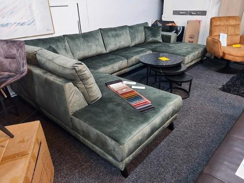 Hoekbank U vorm bekleed in VELVET meerder kleuren NIEUW, Huis en Inrichting, Banken | Bankstellen, Nieuw, Hoekbank, Vierpersoons of meer