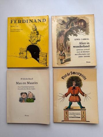 4 Oude lees/prentenboekjes. beschikbaar voor biedingen