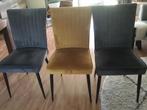 6 eetkamer stoelen okergeel en grijs en extra beige hoezen., Huis en Inrichting, Stoelen, Ophalen, Gebruikt, Overige kleuren, Vijf, Zes of meer stoelen
