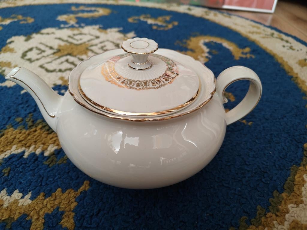 Theepot Belle en het Beest stijl, Gebruikt, Keramiek, Overige typen, Ophalen of Verzenden