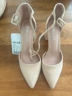 Nieuwe beige kleur dames hak schoenen, Kleding | Dames, Schoenen, Nieuw, Beige, Ophalen of Verzenden