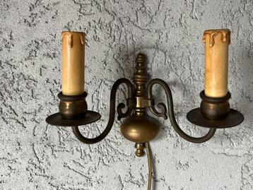 Brocante wandlamp type kandelaar beschikbaar voor biedingen