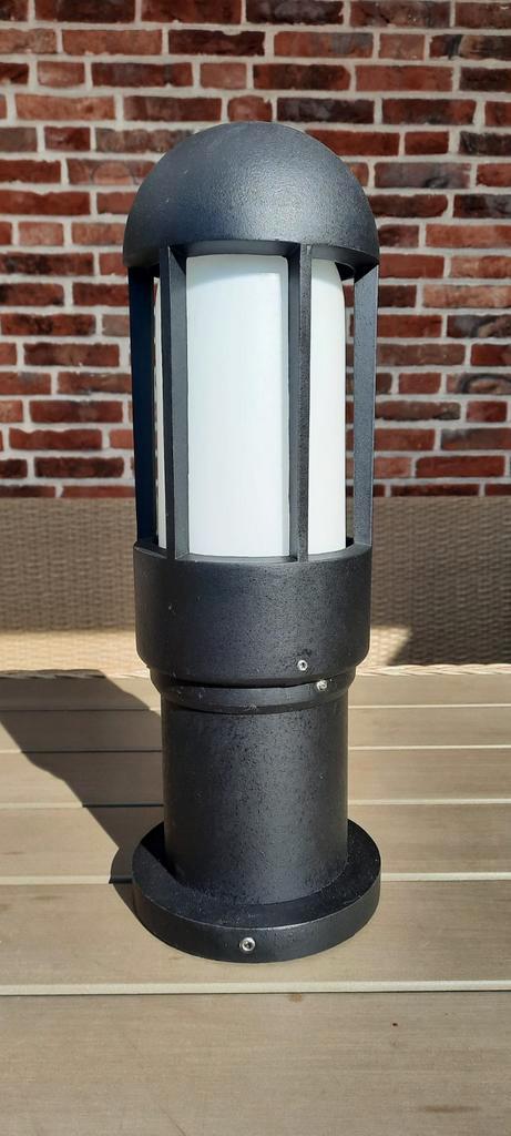 Nieuwe Buitenlamp - Moderne Stijl, Tuin en Terras, Buitenverlichting, Nieuw, Vloerlamp, Kunststof, Minder dan 50 watt, Netvoeding