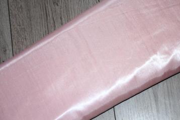 Polyester satijn stof - uni licht roze #3746 €3,50p/m beschikbaar voor biedingen