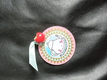 Blondelicious blond hanger appel appeltje rood rode beschikbaar voor biedingen