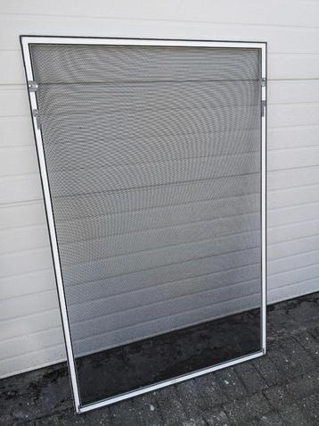 5 raam horren +- 98.5 x 150 en 98.5 x 129 beschikbaar voor biedingen