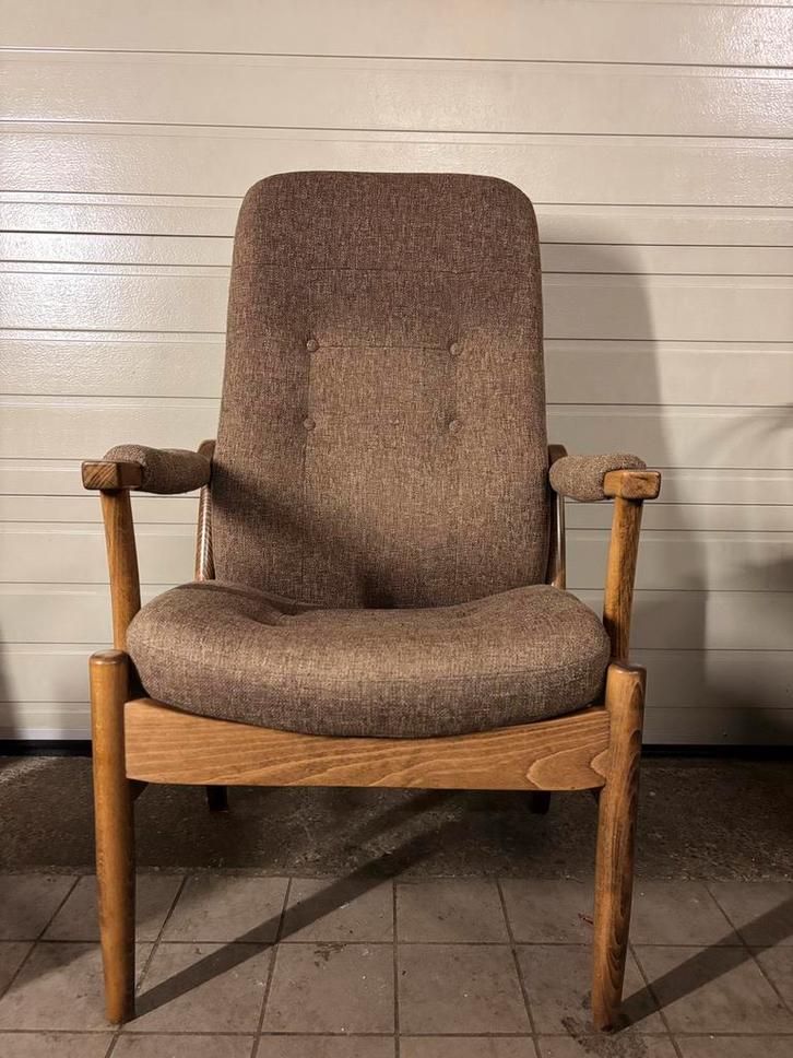 : Klassieke Farstrup relaxfauteuil – Deens design, Huis en Inrichting, Fauteuils, Ophalen