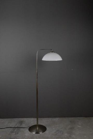 Giso Gispen staande lamp met glazen kap (model SO-Z4000) beschikbaar voor biedingen