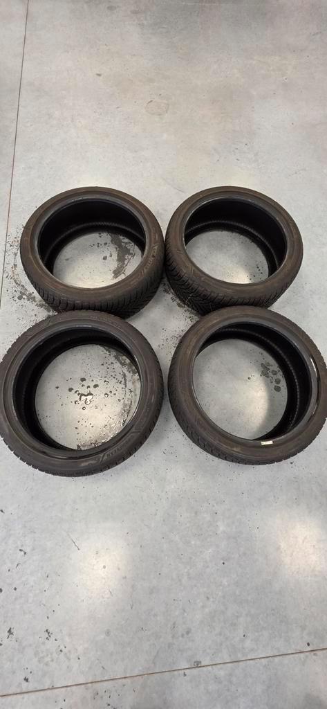 Goodyear UltraGrip 225/40R18 Winterbanden, Auto-onderdelen, Overige Auto-onderdelen, Gebruikt, Ophalen