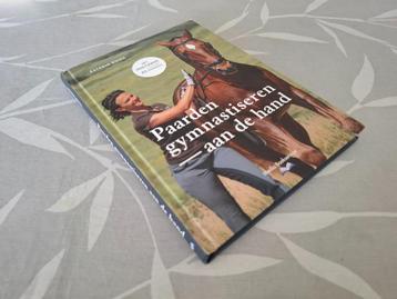 PAARDEN GYMNASTISEREN - AAN DE HAND - Kathrin Roida beschikbaar voor biedingen
