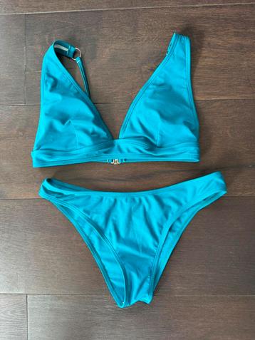 Bikini maat XS beschikbaar voor biedingen