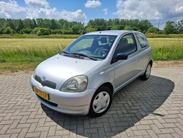 Toyota Yaris 1.3 16V 3DR Linea Luna 2002 Grijs Airco Mooi ! beschikbaar voor biedingen