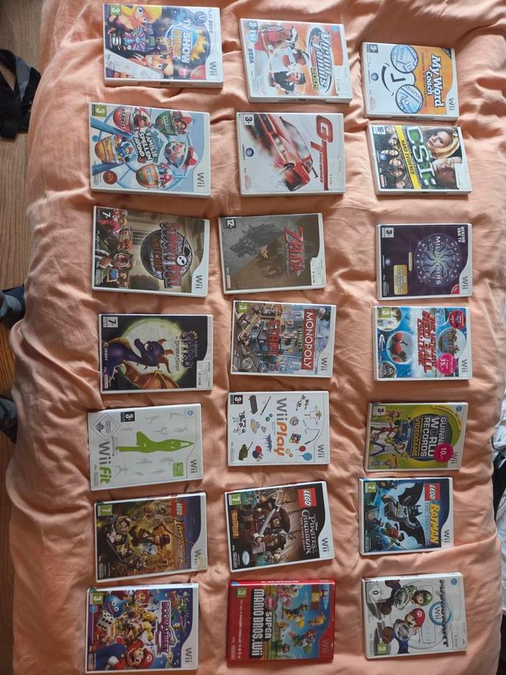 Wii game Console met 21 Games Wii Fit & balance board, Spelcomputers en Games, Games | Nintendo Wii, Gebruikt, 3 spelers of meer