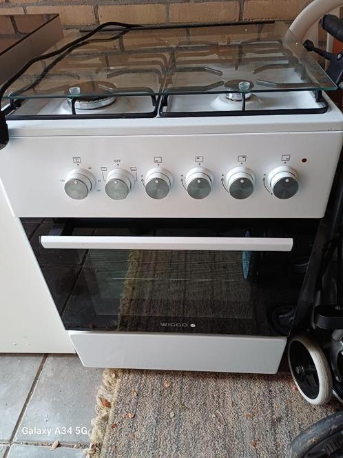 gasfornuis Wiggo E603R (BB), Witgoed en Apparatuur, Fornuizen, Zo goed als nieuw, Vrijstaand, Gas, 4 kookzones, 85 tot 90 cm, 45 tot 60 cm