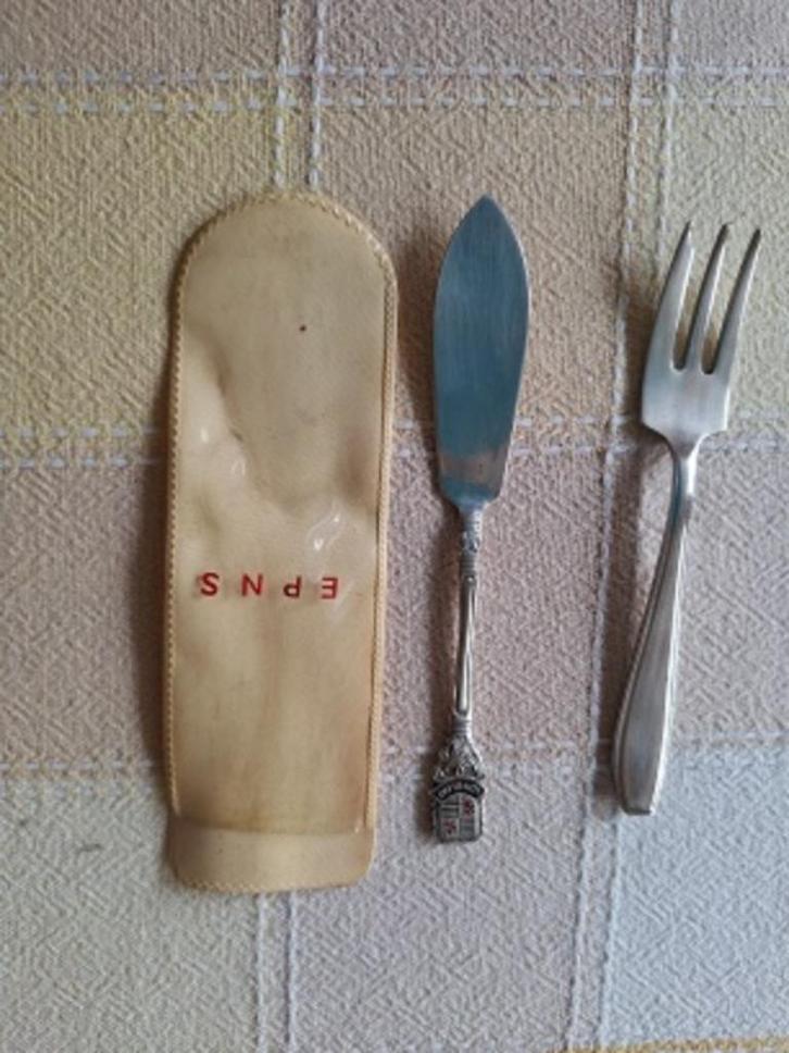 BOTERMESJE EPNS verzilverd, VLEESWARENVORKJE SOLA, Antiek en Kunst, Curiosa en Brocante, Ophalen of Verzenden