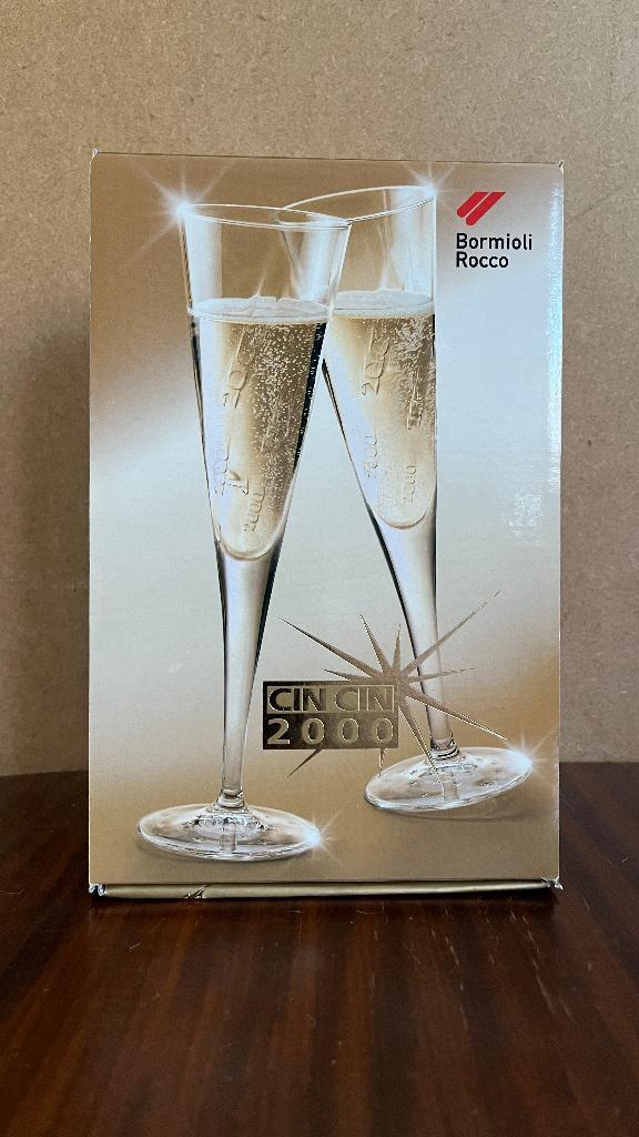 NIEUW 2x Bormioli Rocco cin cin 2000 flute glazen in doos, Huis en Inrichting, Keuken | Servies, Nieuw, Glas of Glazen, Overige stijlen