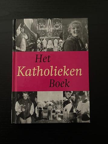 Het katholieken boek beschikbaar voor biedingen