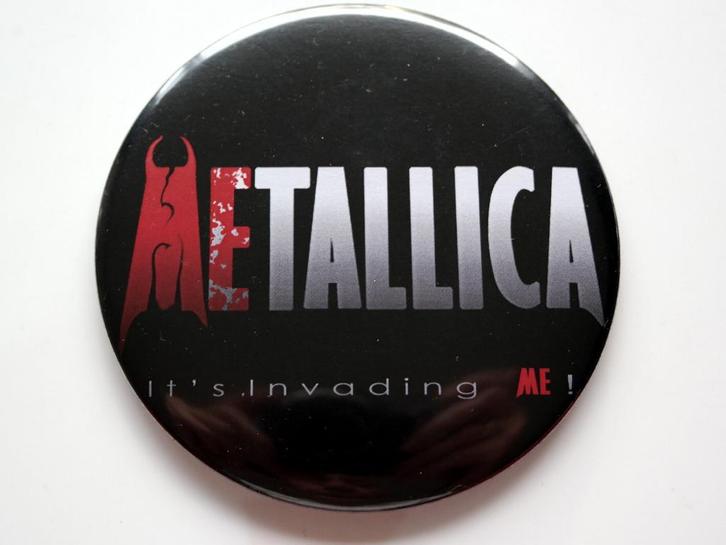 METALLICA xxl button speld 9.5 cm bb23 zie svp beschrijving, Verzamelen, Muziek, Artiesten en Beroemdheden, Nieuw, Overige typen