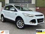 Ford Kuga1.5 Titanium/KEYL/CAMERA/TRERKH/NAVI/CRUISE/APK/NAP, Auto's, Euro 6, 4 cilinders, Wit, Origineel Nederlands