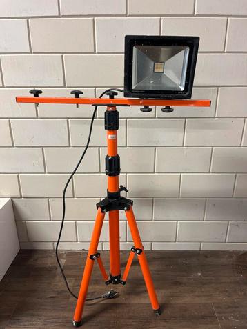Bouwlamp met Statief - ADUROLIGHT beschikbaar voor biedingen