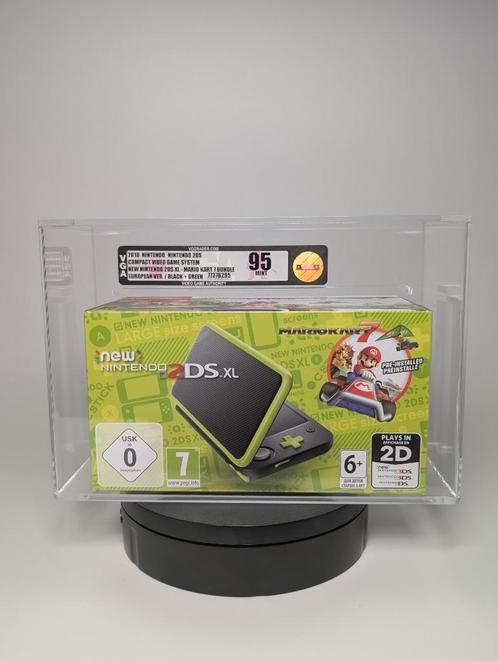 New Nintendo 2DS XL Mario Kart Bundle Black Green VGA 95, Spelcomputers en Games, Spelcomputers | Nintendo 2DS en 3DS, Nieuw, 2DS