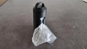 Riemcontainer voor hondenpoepzakjes  beschikbaar voor biedingen