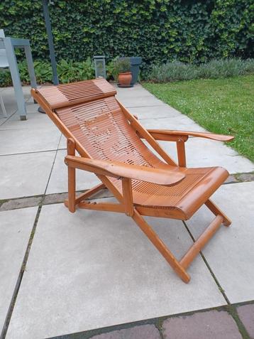 Vintage kinder dek stoel met drakenmotief beschikbaar voor biedingen