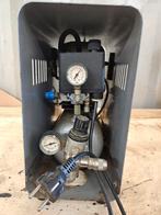 Airbrush compressor, Doe-het-zelf en Verbouw, Compressors, Ophalen, Gebruikt, 6 tot 10 bar