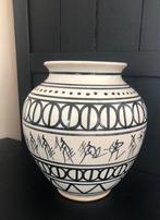 Antieke vintage vaas zwart wit, Afrikaanse pot, Antiek en Kunst, Ophalen