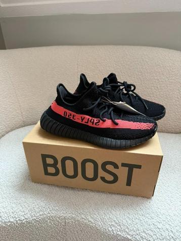 Adidas Yeezy Boost 350 V2 Core Black/Red 40 2/3 beschikbaar voor biedingen