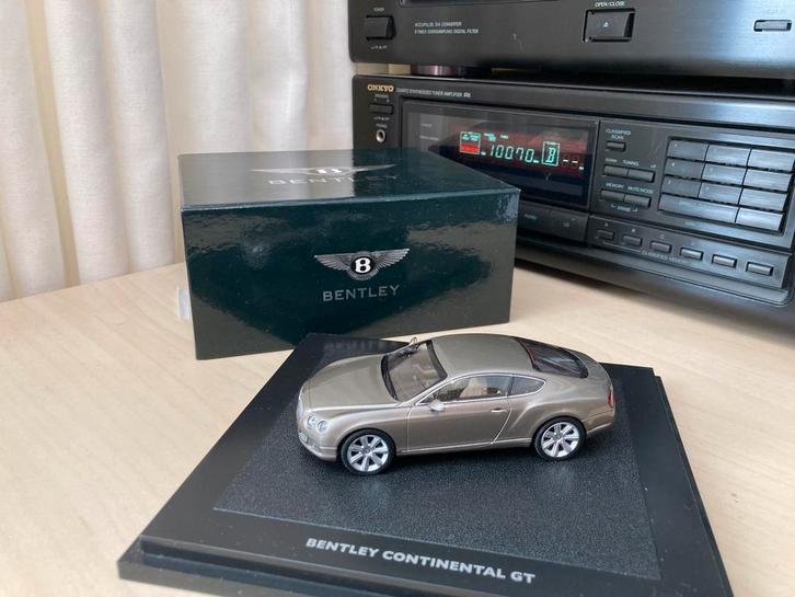 Bentley Continental GT van Minichamps, Hobby en Vrije tijd, Modelauto's | 1:43, Zo goed als nieuw, Auto, MiniChamps, Ophalen