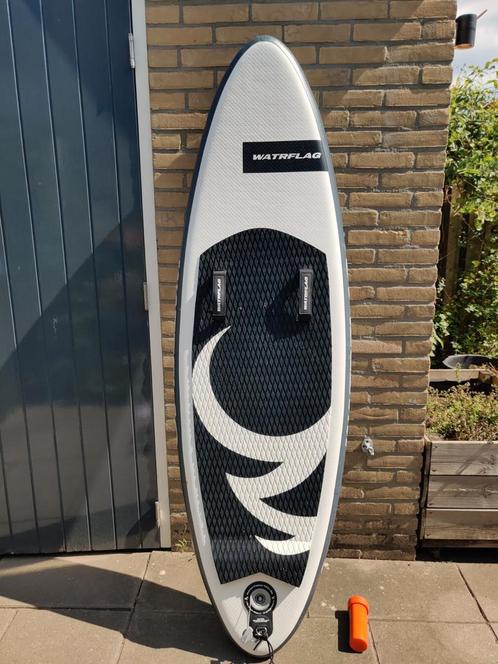 Watrflag Wave Rider 6'3" Opblaasbaar Surfboard, Watersport en Boten, Golfsurfen, Zo goed als nieuw, Overige typen, Met vinnen