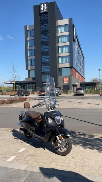 Lasouris retro grande beschikbaar voor biedingen