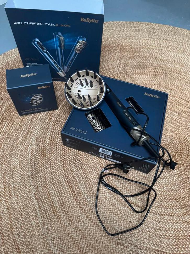 Nieuwe Babyliss air wand fohn, dit met gratis krul opzetstuk, Sieraden, Tassen en Uiterlijk, Uiterlijk | Haarverzorging, Nieuw