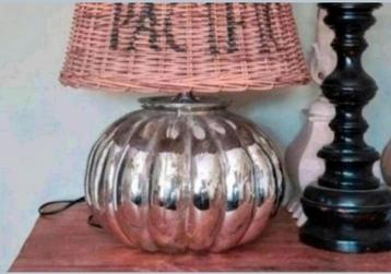 Riviera maison lamp met RM rattan kap beschikbaar voor biedingen