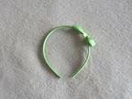 Groene haarband met strik, 55 cm (S, 6⅞ inch) of minder, Ophalen of Verzenden, Zo goed als nieuw