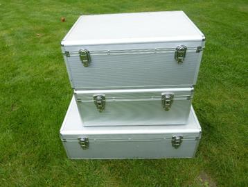 3 Aluminium koffers, 2 met sleutel. beschikbaar voor biedingen