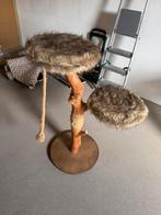 Designed by lotte krabpaal, mand en drinkbak hout en staal, Dieren en Toebehoren, Krabmeubelen, Ophalen, Zo goed als nieuw, Krabpaal