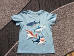 Lichtblauw tshirt met haaien Maat 110, C&A, Onbekend, Nieuw, Ophalen of Verzenden