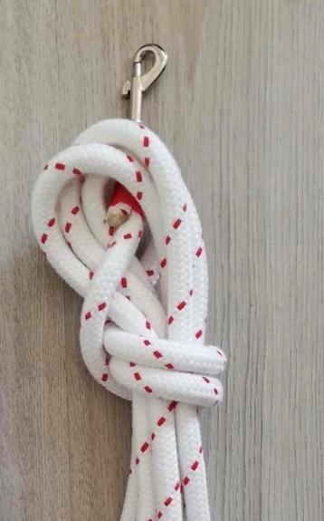 Leadrope 4,5 m - wit/rood beschikbaar voor biedingen