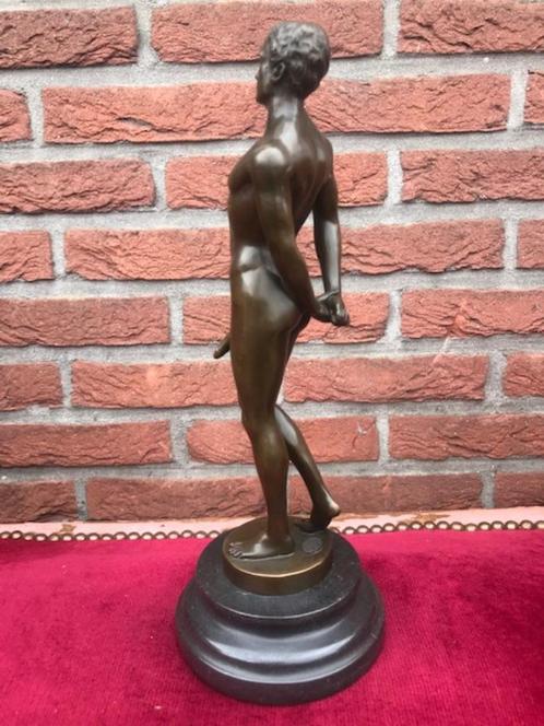 staand mannelijk naakt, brons en marmer, Antiek en Kunst, Kunst | Beelden en Houtsnijwerken, Ophalen of Verzenden