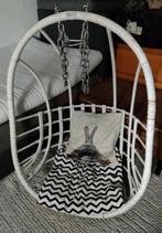 Witte rotan schommelstoel van Sissy-Boy., Huis en Inrichting, Stoelen, Ophalen, Gebruikt, Wit, Eén