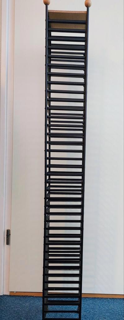 Design CD of DVD rekken, Huis en Inrichting, Woonaccessoires | Cd- en Dvd-rekken, Gebruikt, Cd's of Dvd's, 75 tot 150 discs, Metaal