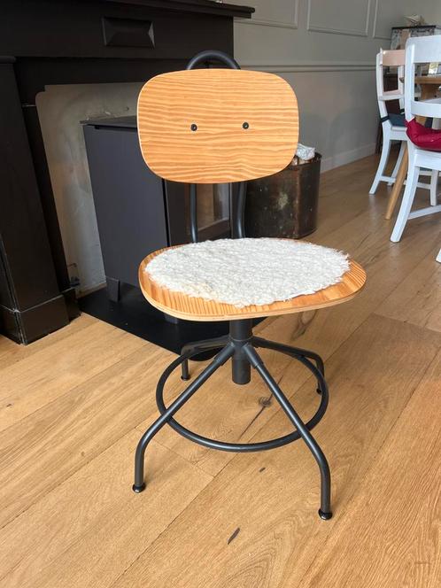 IKEA Bureaustoel Hout/zwart metaal ZGAN, Huis en Inrichting, Stoelen, Zo goed als nieuw, Eén, Hout, Zwart, Ophalen