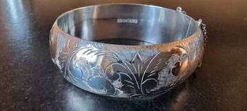 Zilveren vintage gegraveerde armband armband beschikbaar voor biedingen