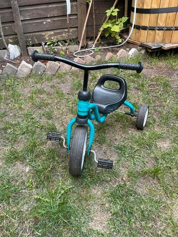 Peuter fiets beschikbaar voor biedingen