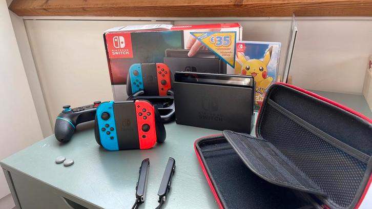 Nintendo Switch, Spelcomputers en Games, Spelcomputers | Nintendo Switch, Zo goed als nieuw, Switch Original, Met 1 controller