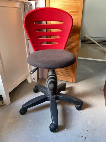 Bureaustoel zwart rood, verrijdbaar & in hoogte verstelbaar beschikbaar voor biedingen