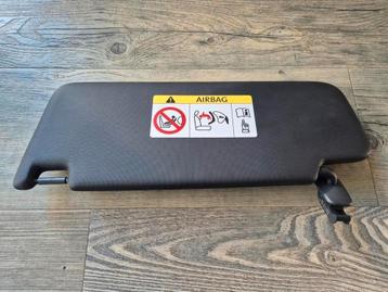 Zonneklep Audi A3, A4, A5, Q5 - 8w0857552
en 8v0857552

 beschikbaar voor biedingen